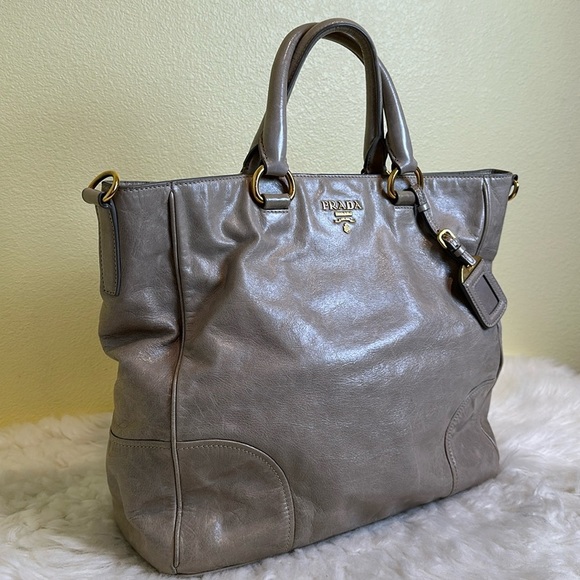 💯 Authentic Prada Gray Leather Tote Bag🍀 - Picture 7 of 13